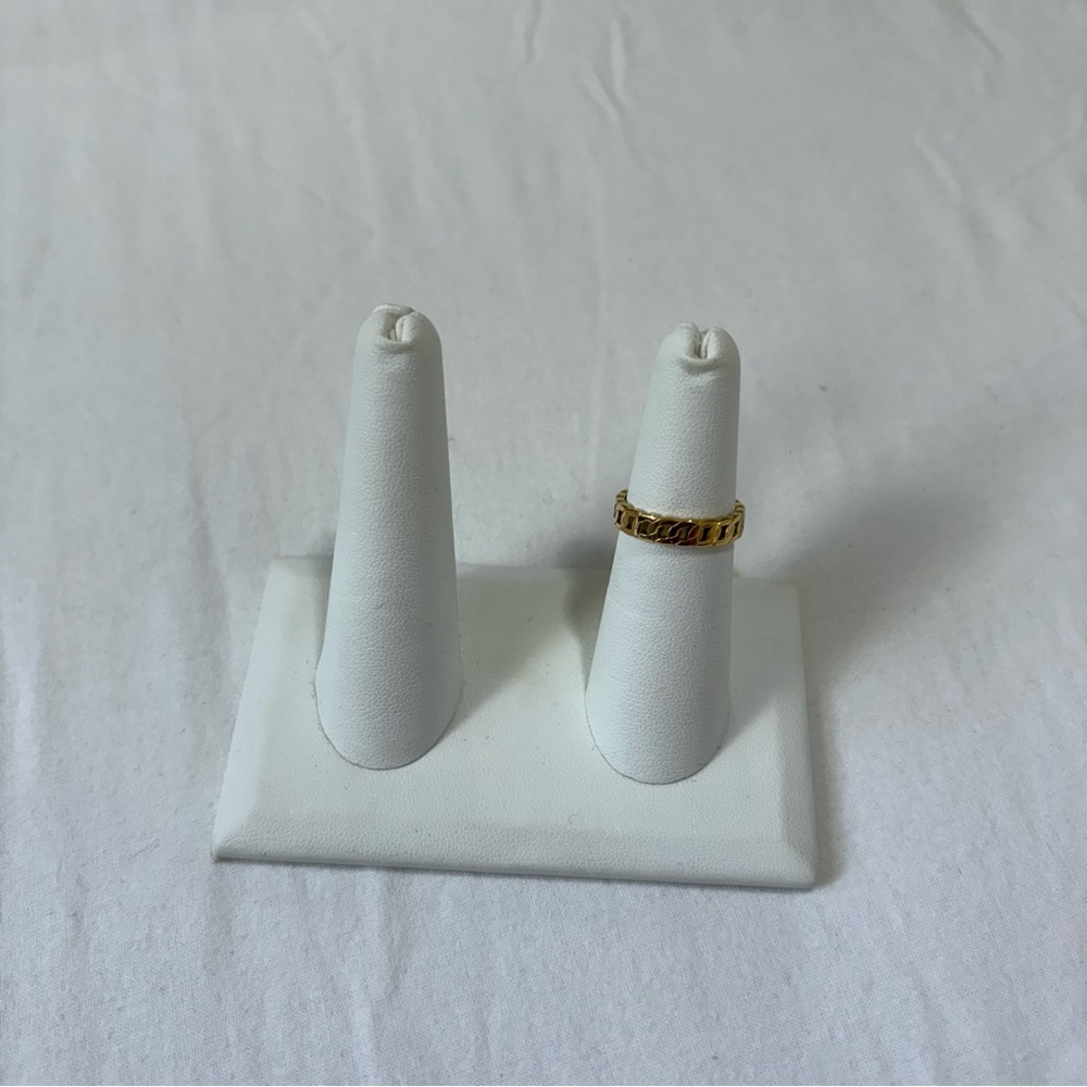 Elegant Gold Chain Ring